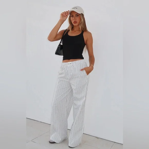 White Fox Boutique Walking Out Striped Pants White Size Small - Picture 1 of 11